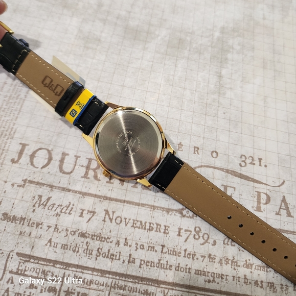 Mens leather watch - Picture 3 of 7